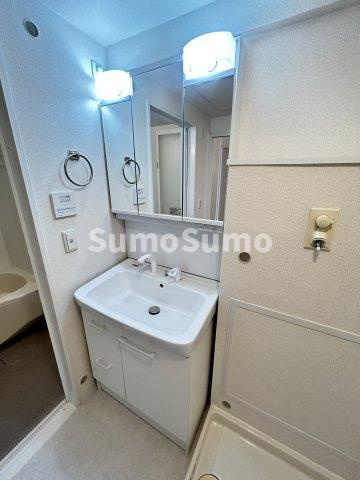URパークタウン西武庫　16号棟の洗面所|使いやすい洗面所です