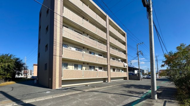 プラウドRの外観