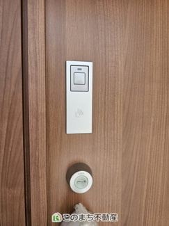 【設備】 | ブルーミングガーデン宇都宮市中戸祭1丁目　3号棟 | 同社施工物件の写真です。※建具やフローリング、その他仕様が違う場合がございます。