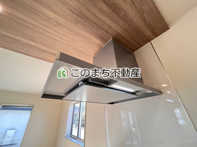 【キッチン】 | ブルーミングガーデン宇都宮市中戸祭1丁目　3号棟 | お料理の匂いもスッキリ♪シンプルデザインで掃除も簡単‼