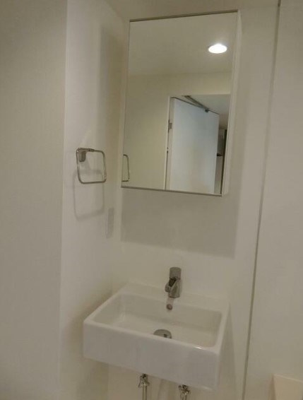 クレインウッドの独立洗面台