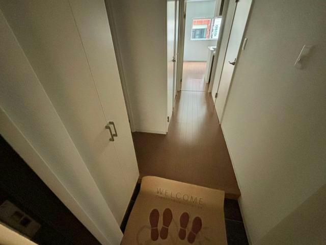 ラウレア元塩町の玄関