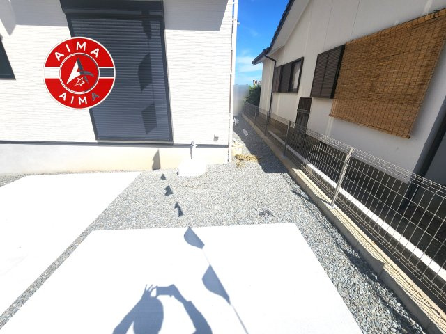 糸島市前原駅南1丁目第3-3棟(1号棟)の外観|お庭で自由な時間を過ごせます。