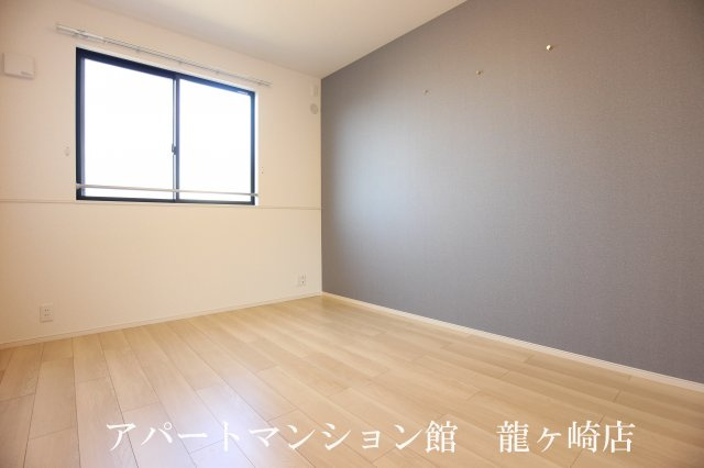 フェニックスAの洋室