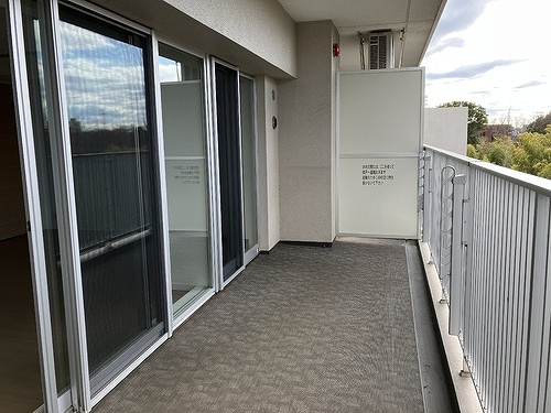 【バルコニー】