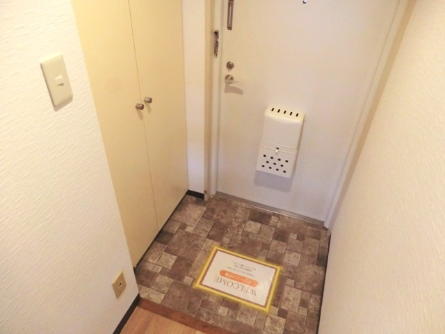 ゴールドマンション小熊ＰＡＲＴ２の玄関|★玄関にシューズボックスを設置しています★