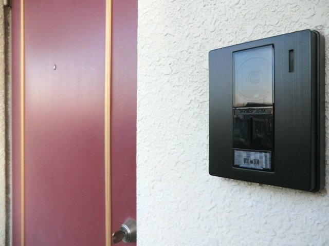 ゴールドマンション小熊ＰＡＲＴ２の玄関|★玄関にＴＶモニターホンを完備しています★