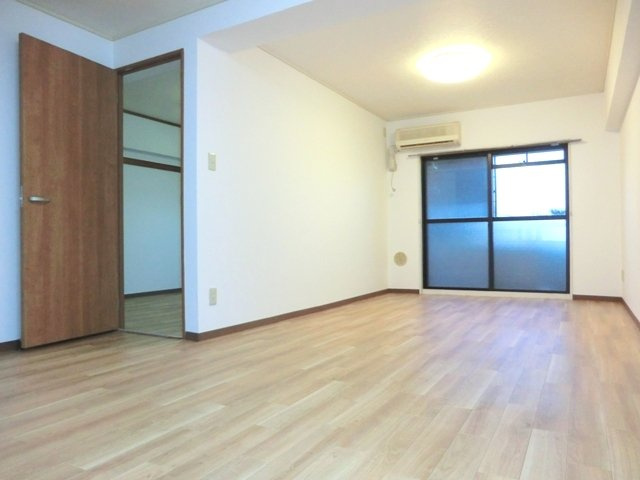 ゴールドマンション小熊ＰＡＲＴ２の内装|★リビングの内装画像です★