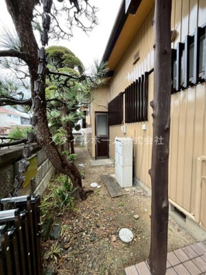 【庭】 | 藤井貸家