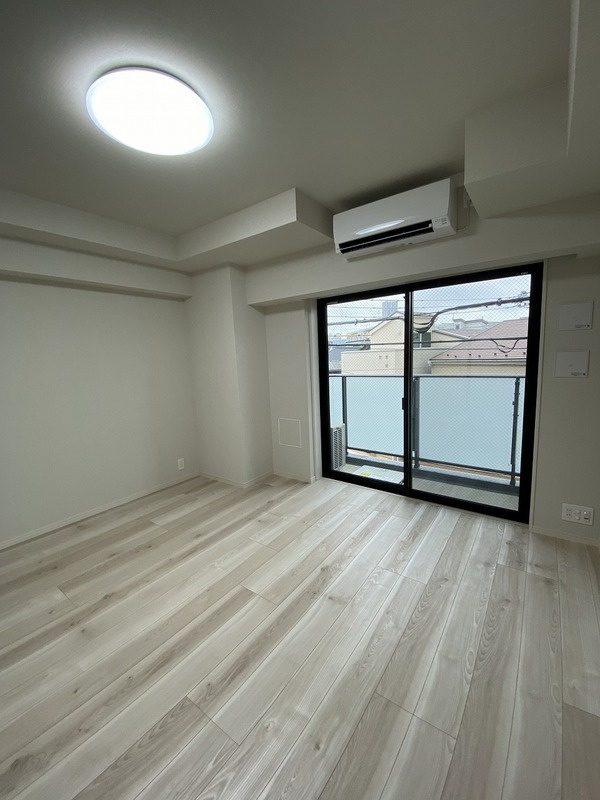 RELUXIA墨田東向島の居間・リビング