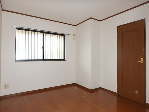 ネイ・フリーデンの洋室