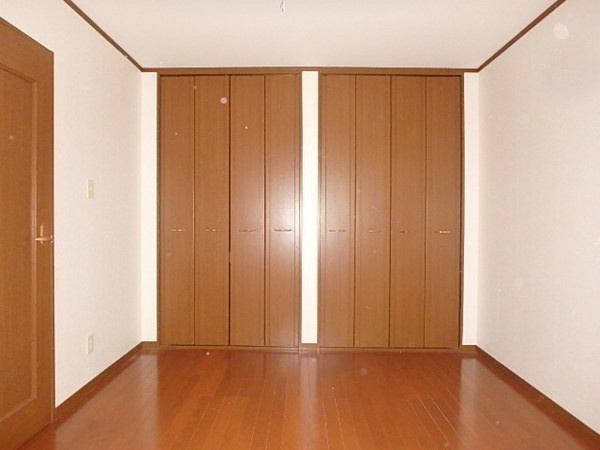 ネイ・フリーデンのその他