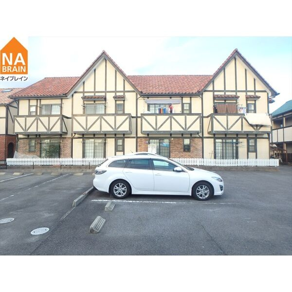 ネイ・フリーデンの駐車場