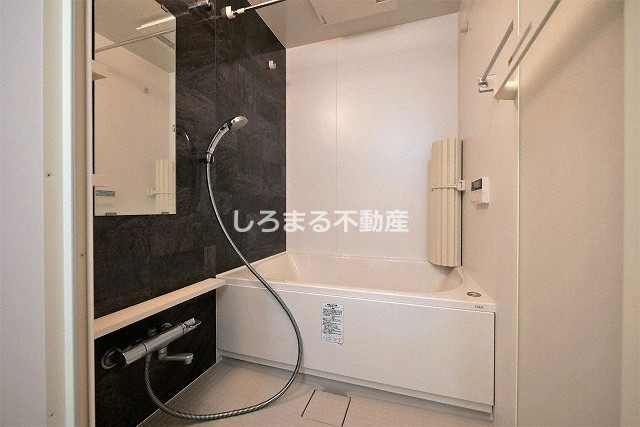 ＬＯＷＬＡＮＤＳ西天満の浴室