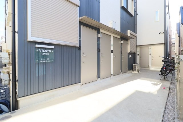 杉並区井草１丁目のアパートのエントランス