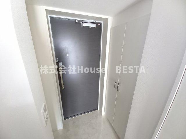 レジデンス神戸大倉山グルーブの玄関