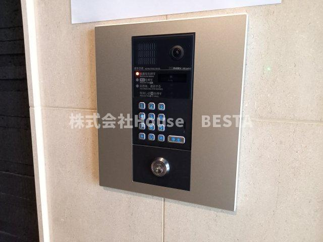 レジデンス神戸大倉山グルーブのエントランス