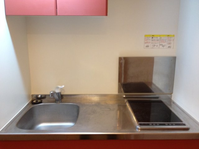 レオパレスブランドール　Ｈのキッチン|電気コンロが2口あるタイプ