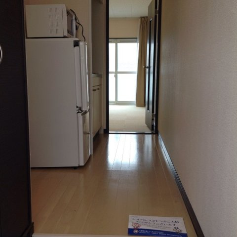 レオネクストカーサ川口飯塚の玄関|明るい玄関です