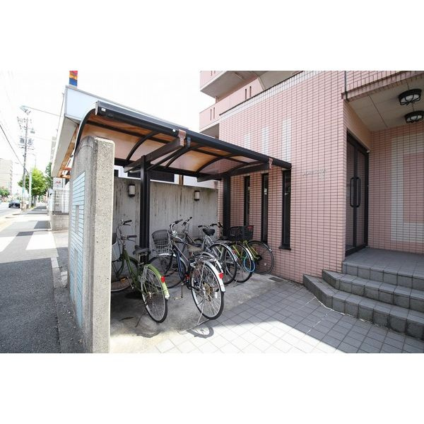アピテ相川の外観