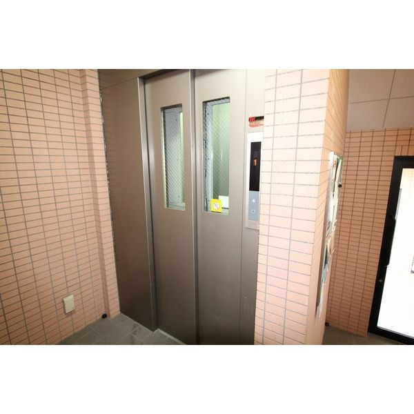 アピテ相川の外観