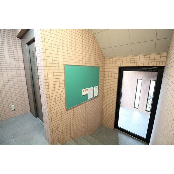 アピテ相川の外観