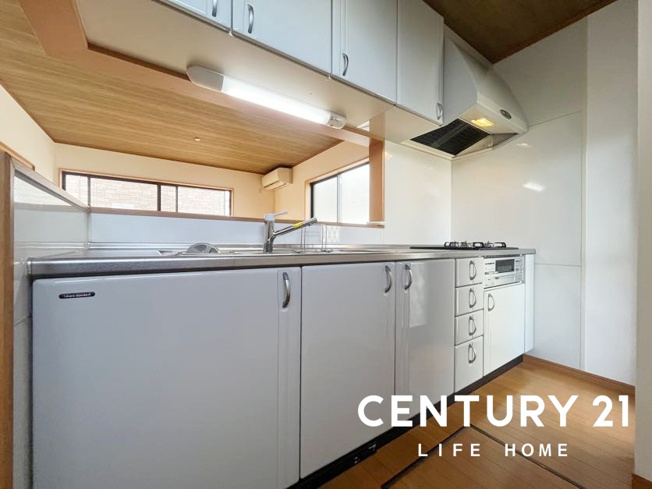 【キッチン】 | 東急東横線「東白楽」中古戸建 | きれいなキッチンです