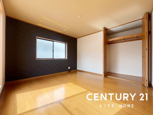 【洋室】 | 東急東横線「東白楽」中古戸建 | 広々とした洋室です