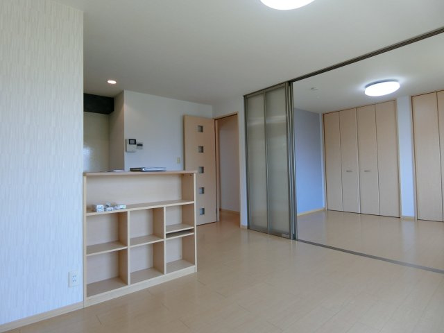 デュランタA棟の居間・リビング|イメージ202号室の写真