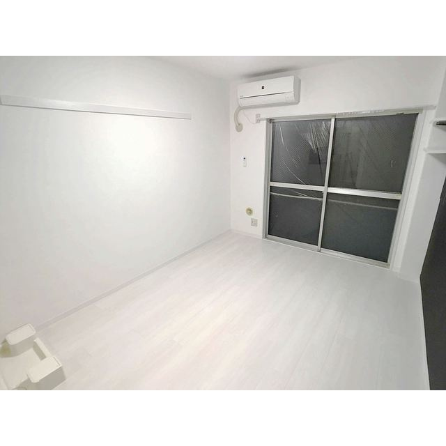 マイネルロッヂⅡの居間・リビング|ゆったりとした居間です