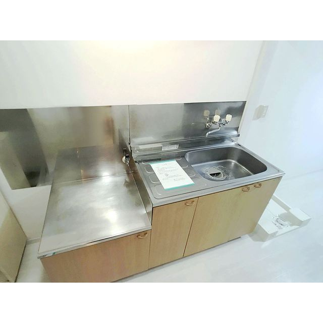 マイネルロッヂⅡのキッチン|コンパクトなキッチンで掃除もラクラク