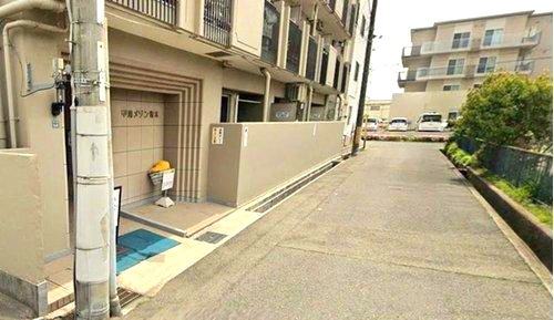 甲南メゾン青木のエントランス|ペットとくらす環境が整っています。※ペット飼育規約あり。詳細はご確認ください