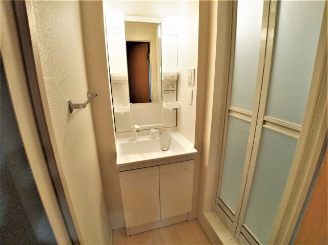 クレイノ春日の内装|明るい室内です