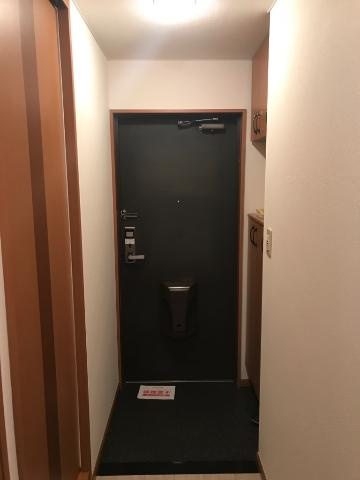 ガーデンヒルズNAKAYAMA壱番館の内装|廊下～玄関