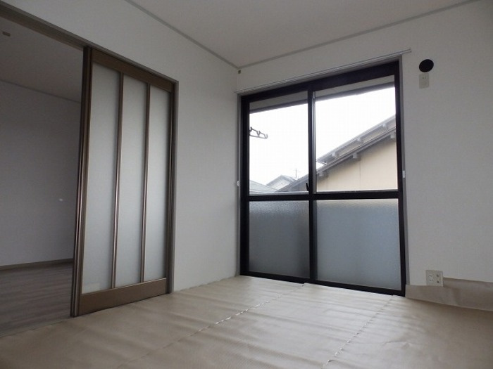 サンクレセントKの洋室