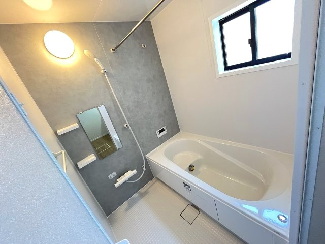 【浴室】 | 福岡市早良区内野5丁目2期　1号棟（全1棟）【仲介手数料無料・0円】 | 現地写真。浴室です。