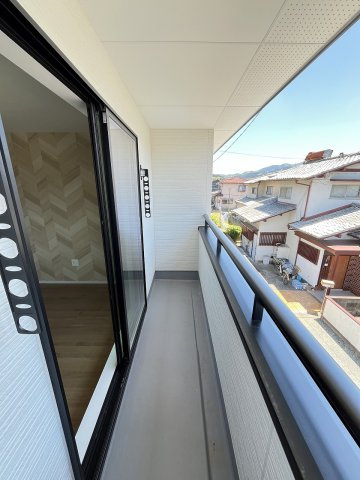 【バルコニー】 | 福岡市早良区内野5丁目2期　1号棟（全1棟）【仲介手数料無料・0円】 | 現地写真。インナーバルコニーです。