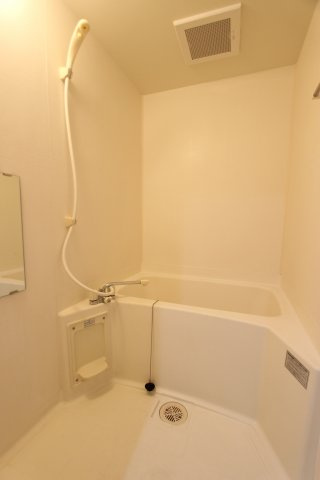 コーポマグノリアの浴室|参考写真です。現況優先。