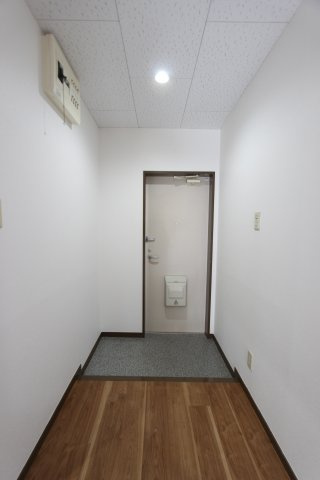 コーポマグノリアの玄関|参考写真です。現況優先。