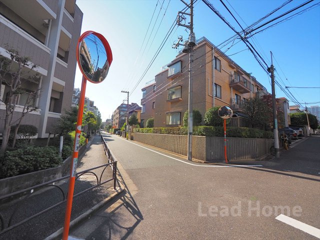 【その他】 | Ｄ＇グランセ駒沢大学 | 前面道路