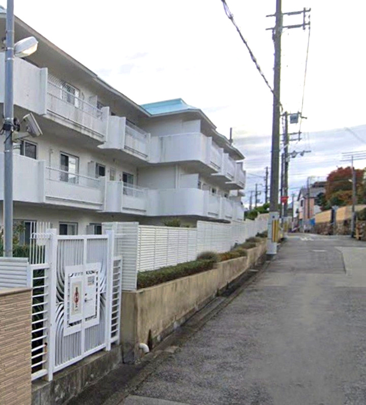 エステート岡本の外観