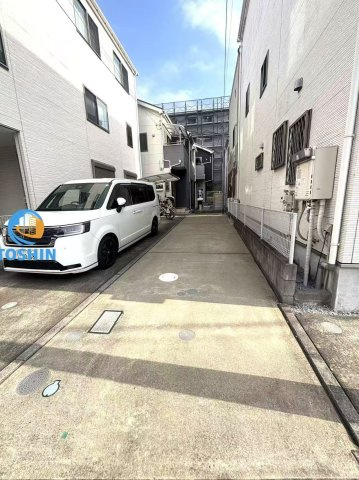 飯塚4丁目戸建ての駐車場|駐車場があるので、車を買う予定の方も安心です