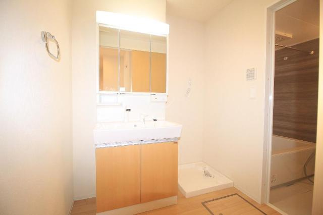 ＬｉｏｎａＣ(リオナシー)の洗面所|洗髪洗面化粧台