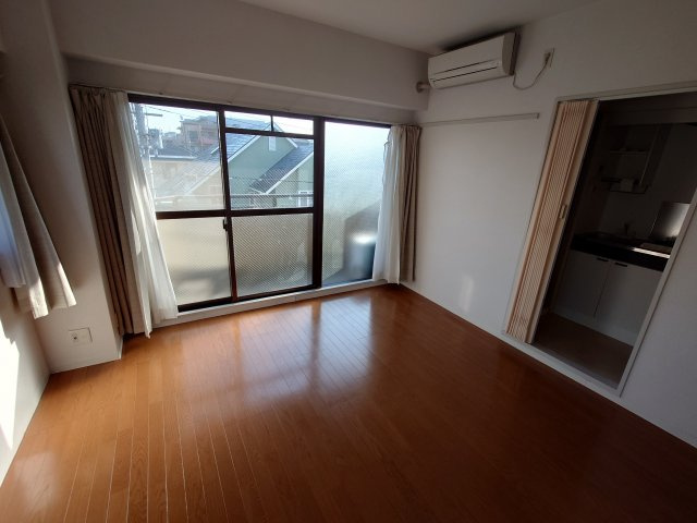 オズ・フラッツ本山の居間・リビング|リビングです