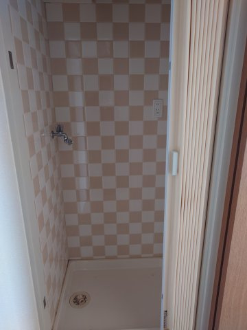 オズ・フラッツ本山のその他|室内洗濯機置場