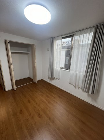 蕨塚越7丁目戸建の居間・リビング|おしゃれなリビングです