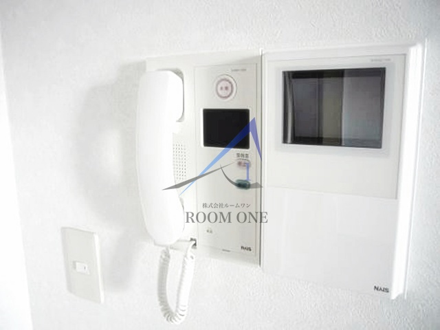 コーポ芝公園のセキュリティ|モニター付きインターホンです。