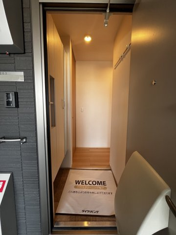 アコルトD棟の玄関|イメージ203号室の写真