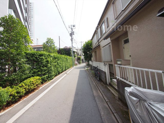 【その他】 | グランスイート三軒茶屋スカイテラス | 前面道路