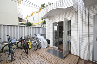 【エントランス】